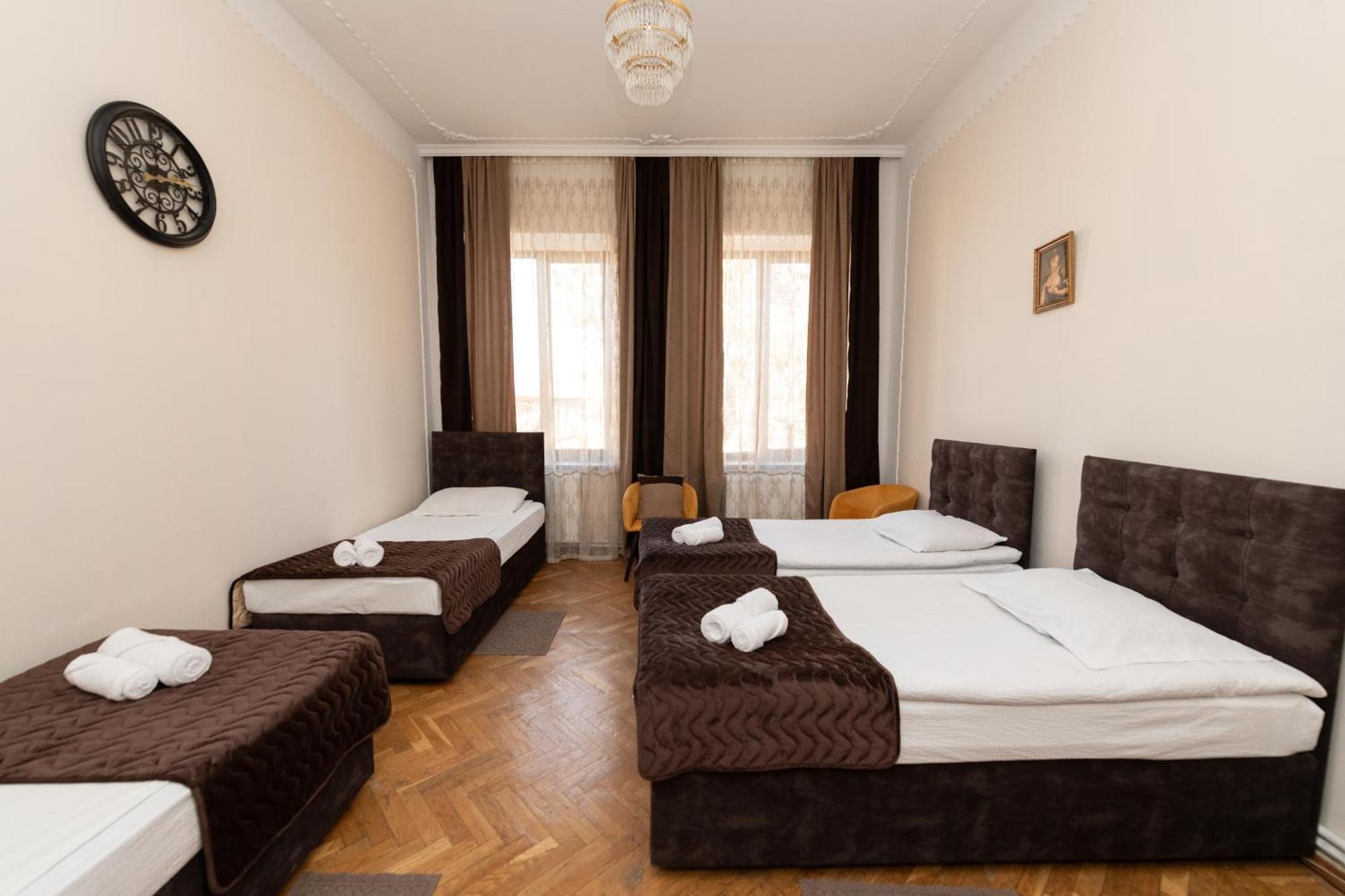Anna'S Guest House Gori Dış mekan fotoğraf