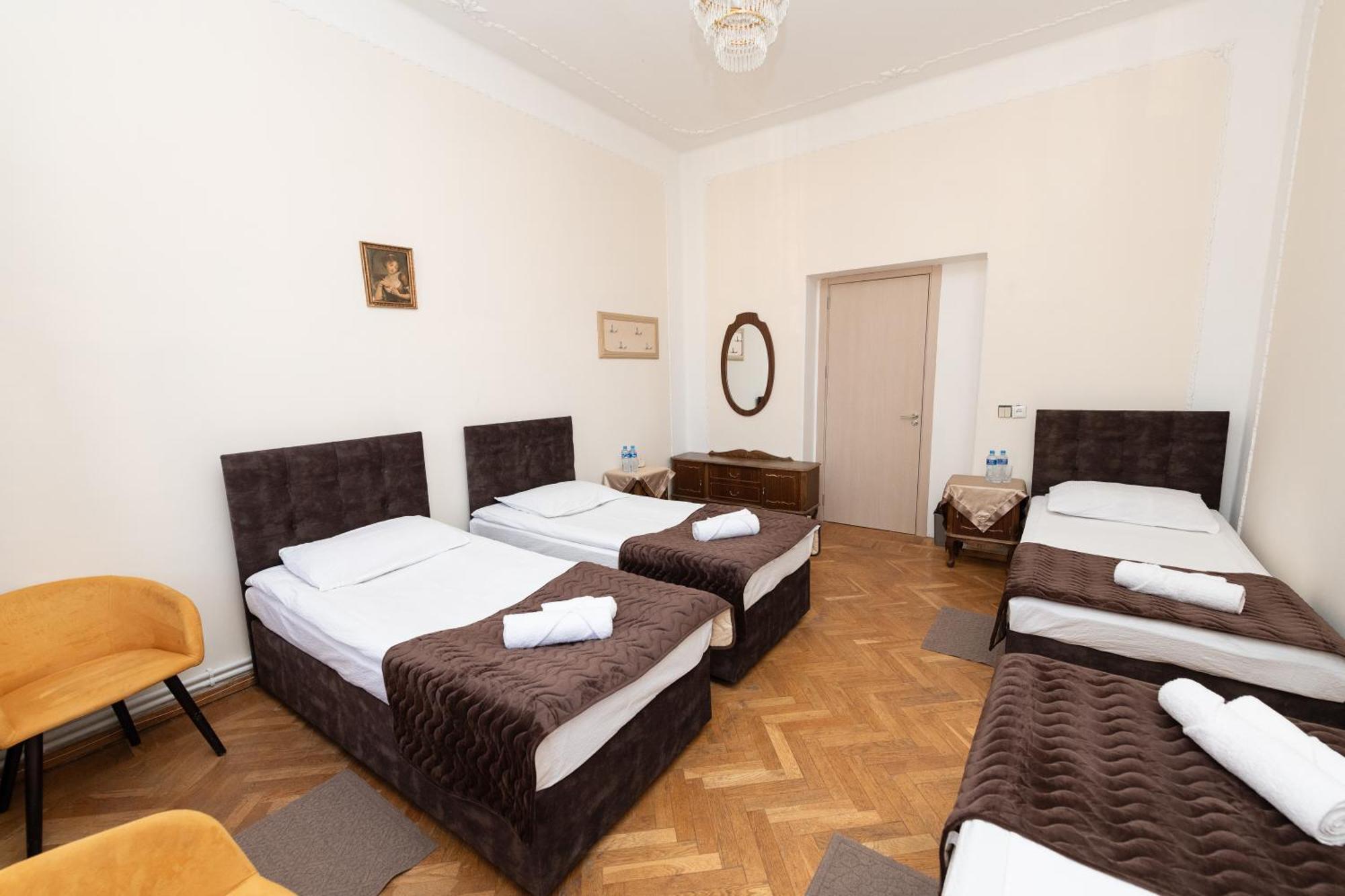 Anna'S Guest House Gori Dış mekan fotoğraf