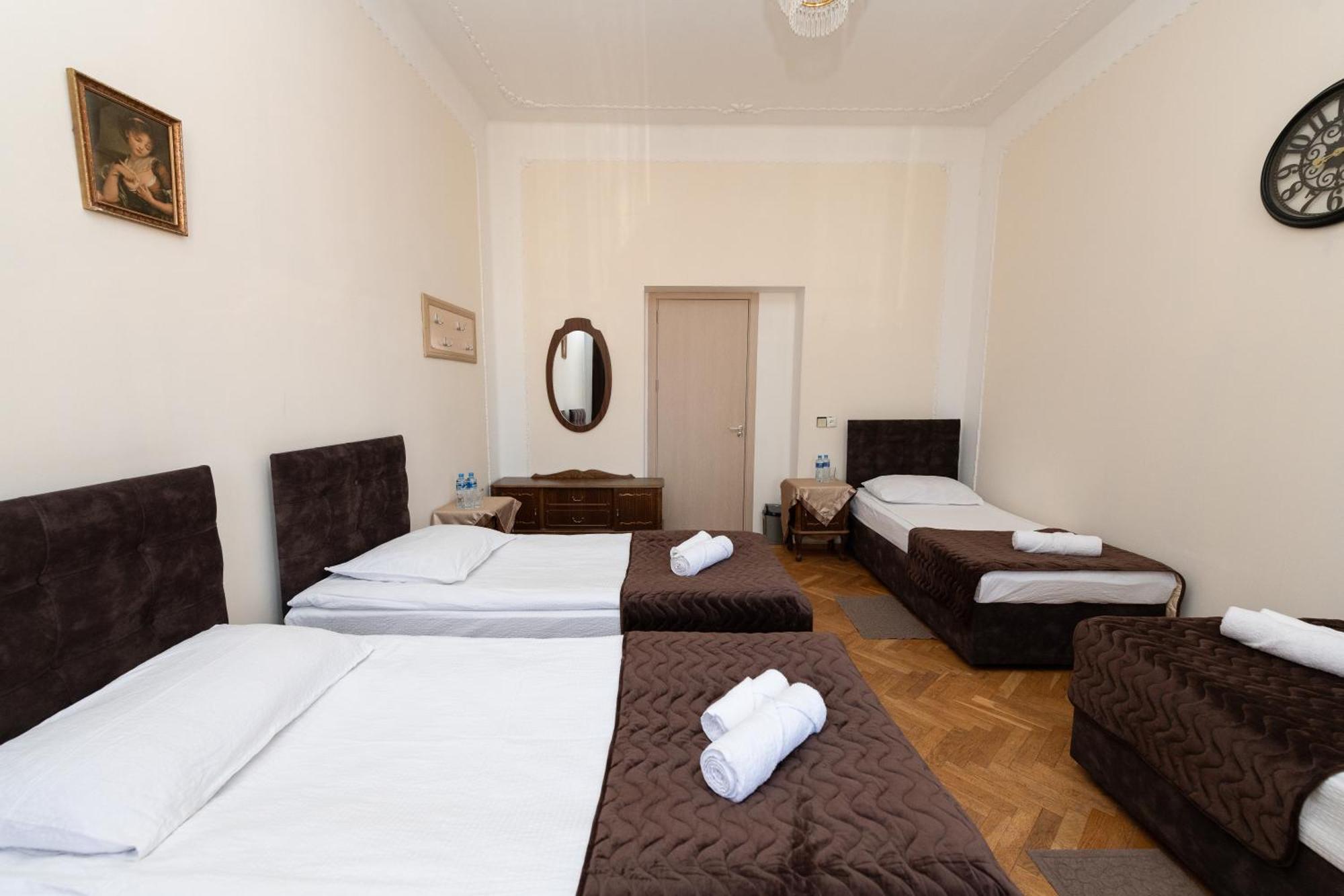 Anna'S Guest House Gori Dış mekan fotoğraf