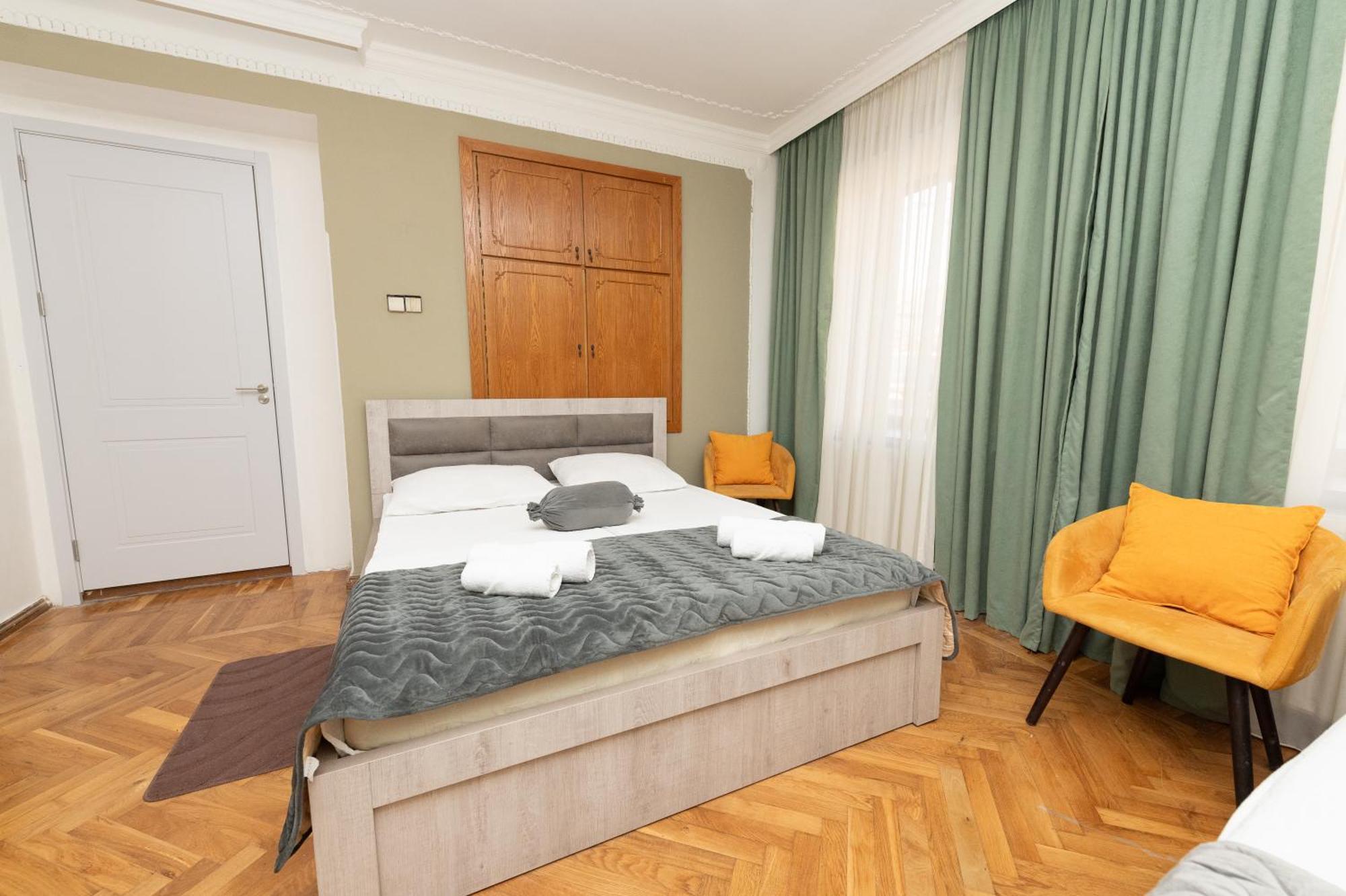 Anna'S Guest House Gori Dış mekan fotoğraf