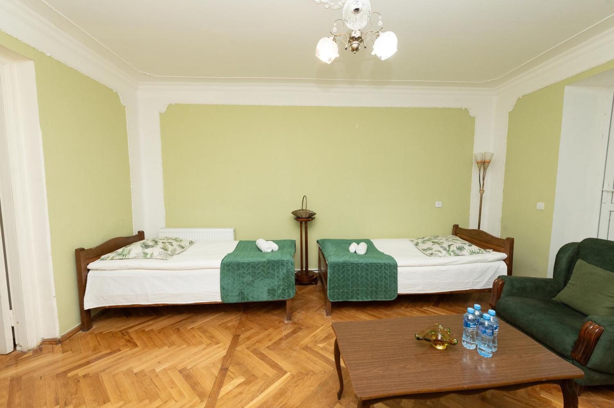 Anna'S Guest House Gori Dış mekan fotoğraf