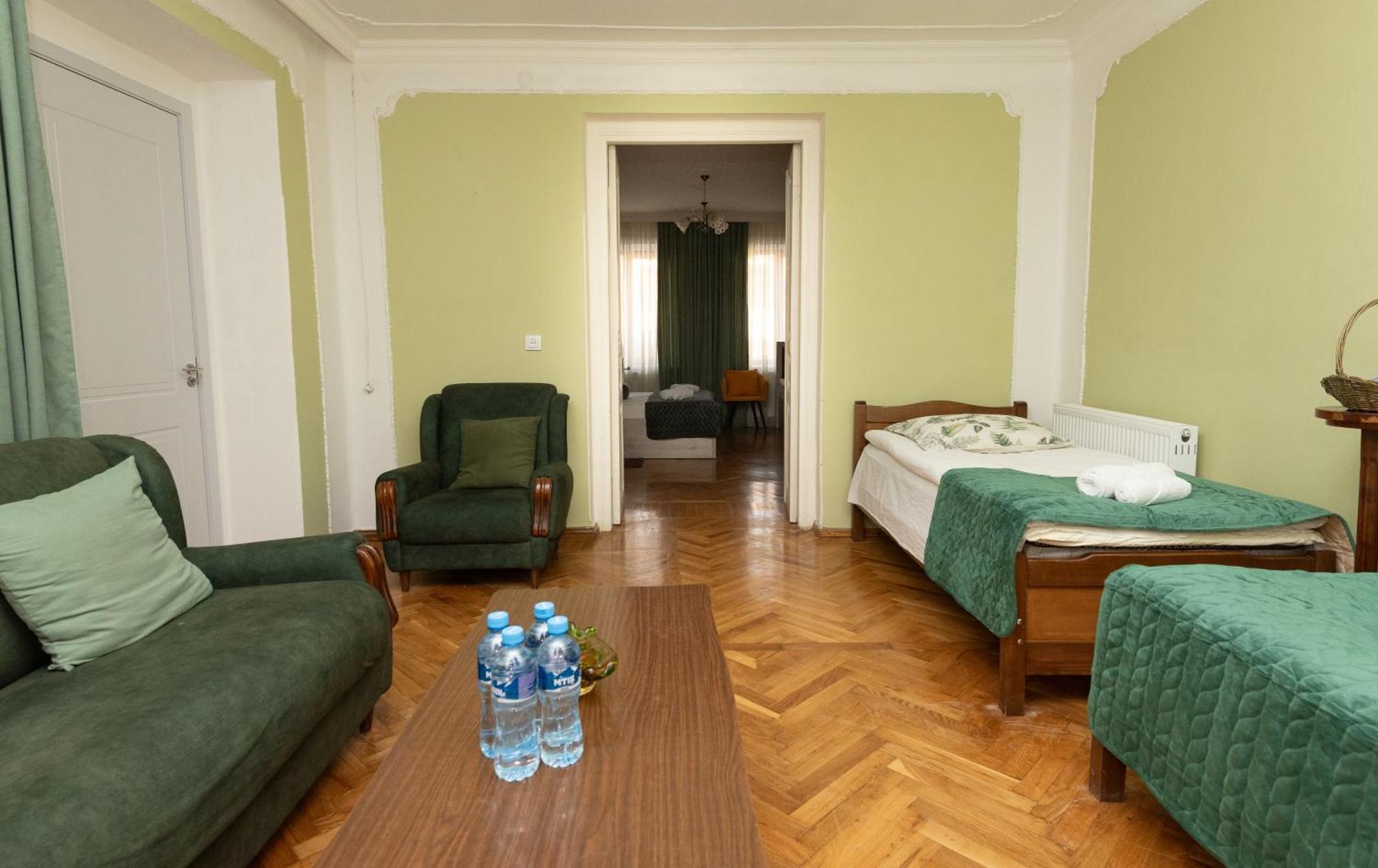 Anna'S Guest House Gori Dış mekan fotoğraf