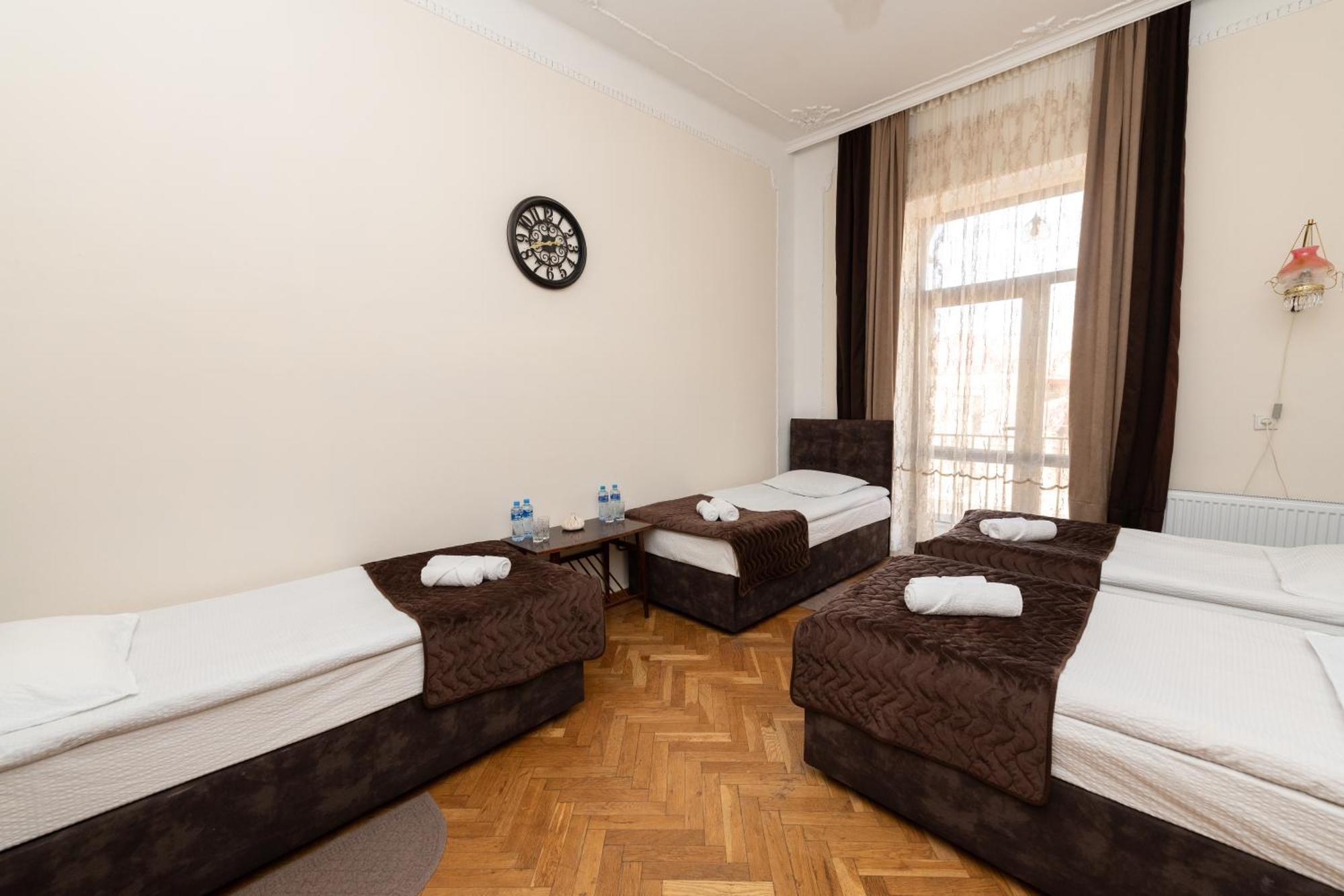 Anna'S Guest House Gori Dış mekan fotoğraf